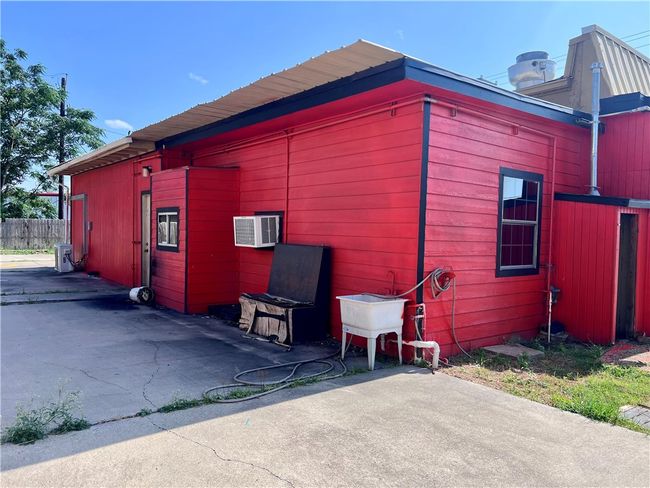 406 N Johnson St, Home with 0 bedrooms, 0 bathrooms and null parking in Alice TX | Image 5