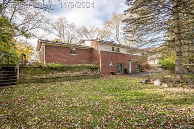 31000 Ridgeway Drive, Home with 3 bedrooms, 2 bathrooms and null parking in Farmington Hills MI | Image 2