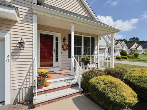 40-40 Lawrence Dr, Franklin, MA, 02038-2308 | Card Image