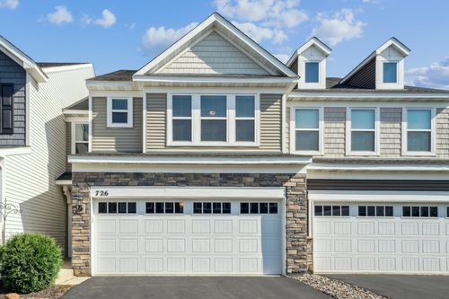 726 Maggie Way, Chanhassen, MN, 55317-3300 | Card Image