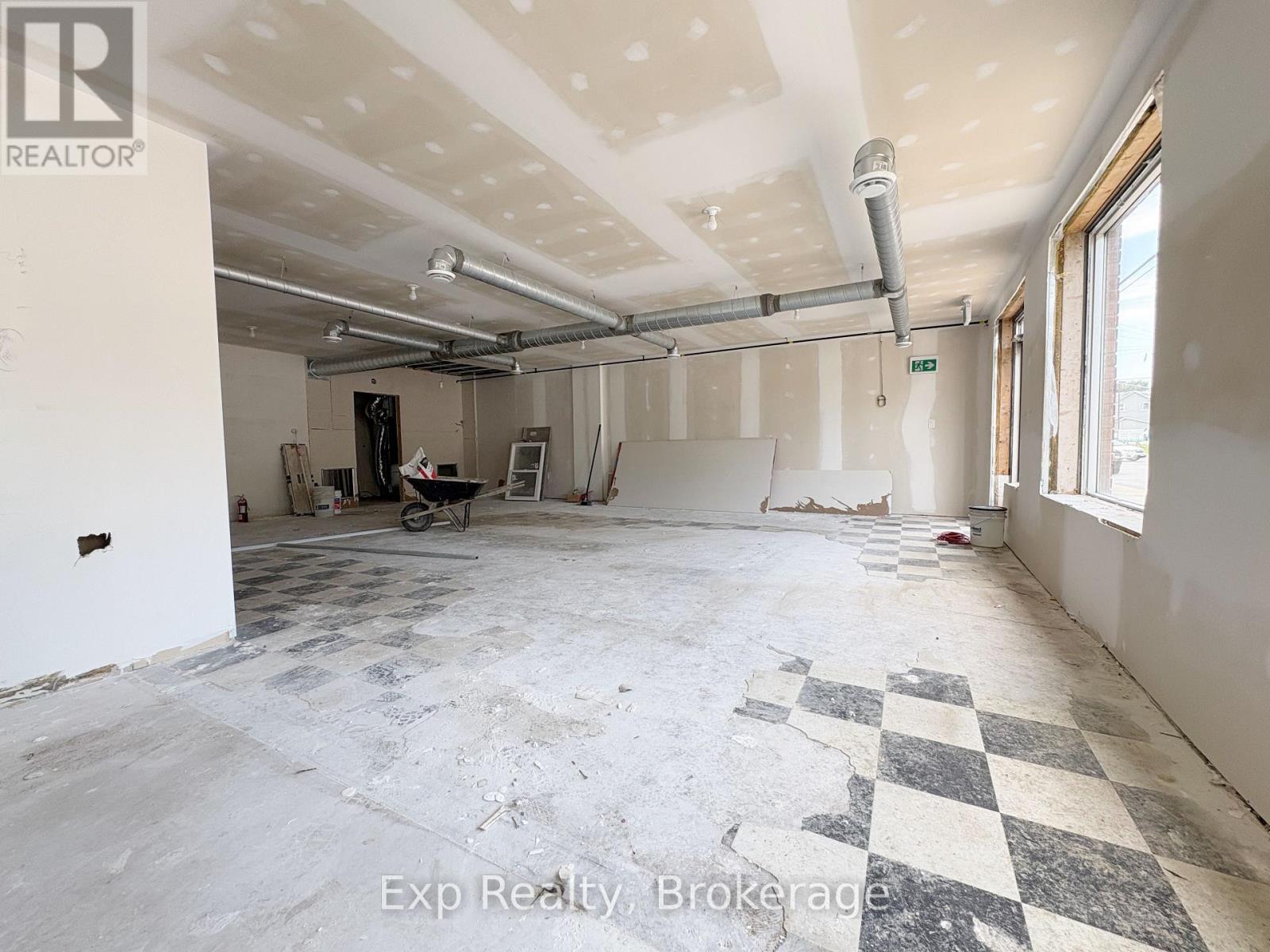 Commercial Lease in Kingston (East of Sir John A. Blvd) 3