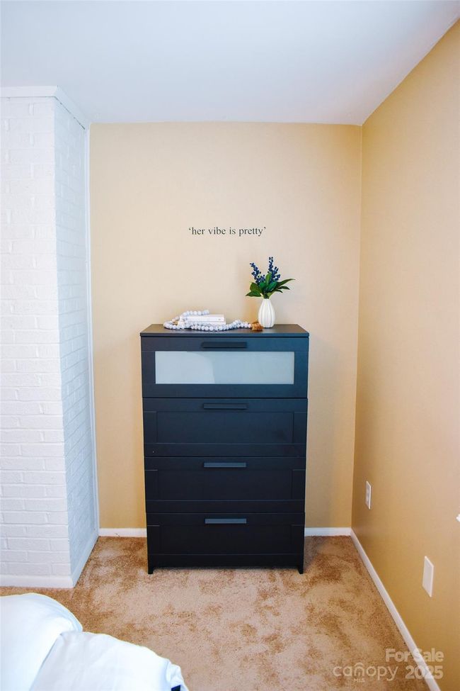 Extra nook in primary bedroom. | Image 19