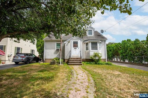 27 Harrison Ave, Waldwick, NJ, 07463-1708 | Card Image