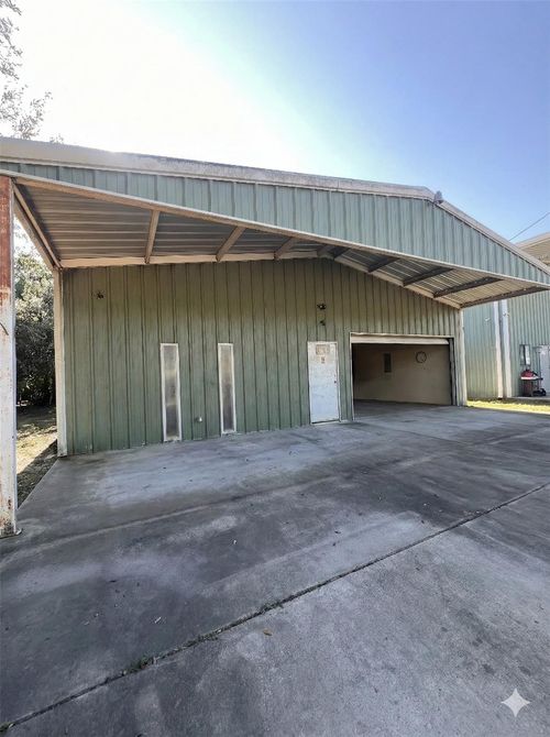 3814 Putnam Dr, Bacliff, TX, 77518-2187 | Card Image
