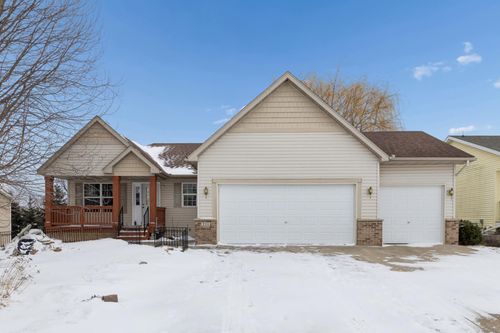 211 7th St S, Winsted, MN, 55395-6575 | Card Image