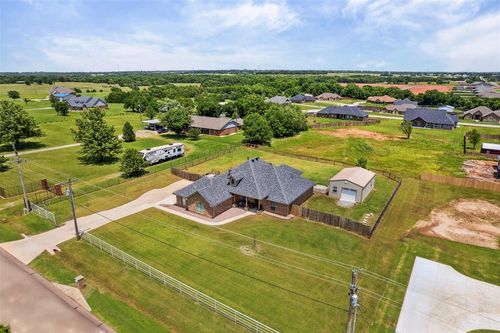 10667 N Kickapoo Ave, Shawnee, OK, 74804-8403 | Card Image