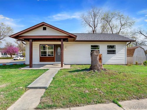 69 Cedar Ledge Dr, Pacific, MO, 63069-3409 | Card Image