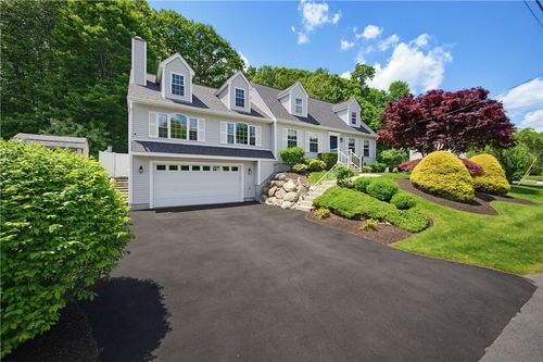 19 Oak Hill Dr, Johnston, RI, 02919-2558 | Card Image