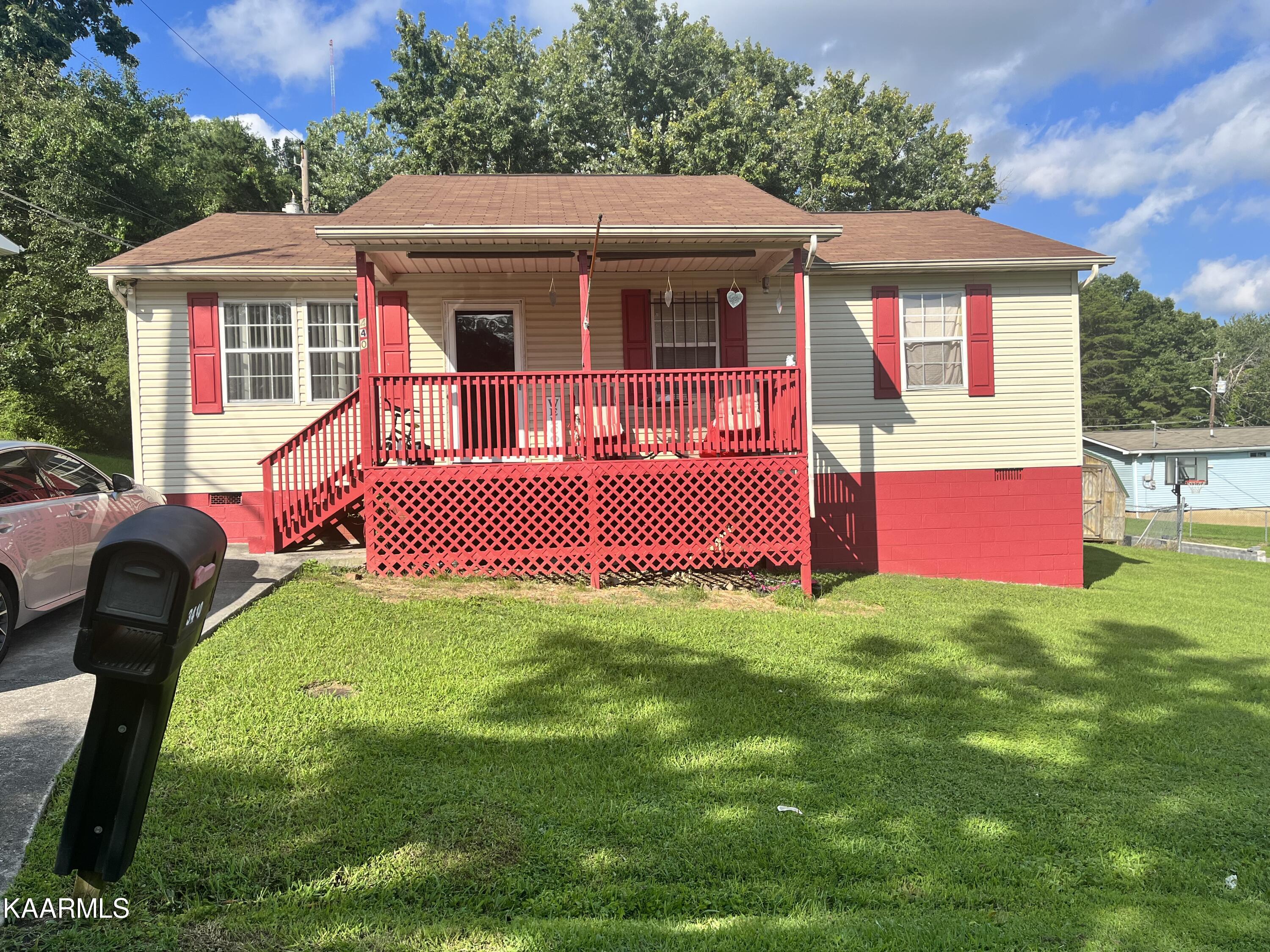 Bishop St, Knoxville, TN 37921