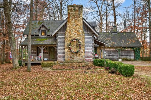 7020 N 400 W, Columbus, IN, 47201-9528 | Card Image