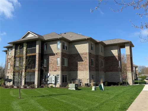 4453 Berkeley Lane, Iowa City, IA, 52245 | Card Image