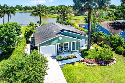 9108 Chrysanthemum Dr, Boynton Beach, FL, 33472-1235 | Card Image