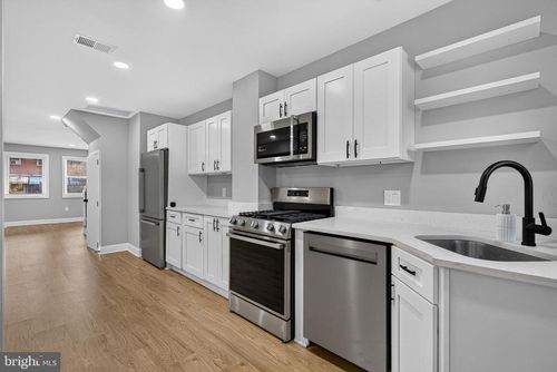 3527 Horton Ave, BALTIMORE, MD, 21225-1820 | Card Image