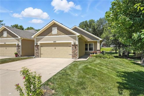 14820 Ashmont Ln, Smithville, MO, 64089-7828 | Card Image