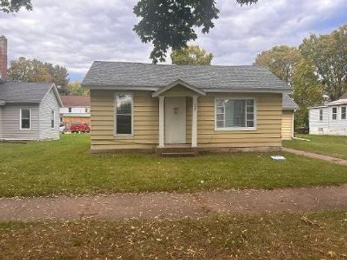528 Niagara St, Eau Claire, WI, 54703-5523 | Card Image