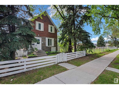 12022 95a St Nw, Edmonton, AB, T5G1R7 | Card Image
