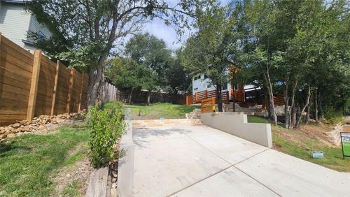 1134 Lott Ave, Austin, TX, 78721-2150 | Card Image
