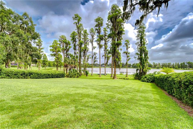 This unique setting feels like worlds away, but just minutes from Seffner Christian! | Image 4