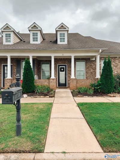 11 Atherton Circle Sw, Townhouse with 3 bedrooms, 2 bathrooms and null parking in Huntsville AL | Image 1