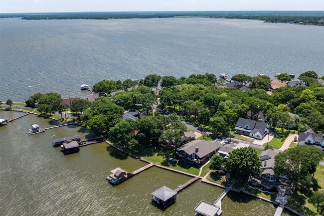 697 Enchanted Isles Dr, House other with 2 bedrooms, 2 bathrooms and null parking in Mabank TX | Image 17