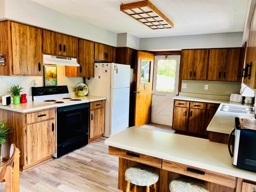 10550 S Lake Of The Woods Rd, Solon Springs, WI, 54873-8421 | Card Image