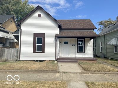 530 W Franklin Street, House other with 3 bedrooms, 2 bathrooms and null parking in Shelbyville IN | Image 2