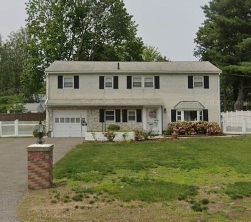 37 Rustcraft Rd, Dedham, MA, 02026-4522 | Card Image