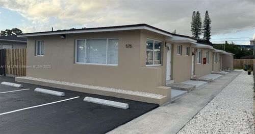 apt-1-575 E 22nd St, Hialeah, FL, 33013-4002 | Card Image