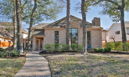 6903 Ashmore Dr, Houston, TX, 77069-2310 | Card Image