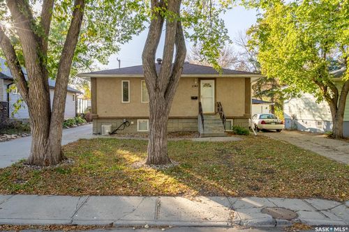 1742 Arthur St, Regina, SK, S4T4W3 | Card Image