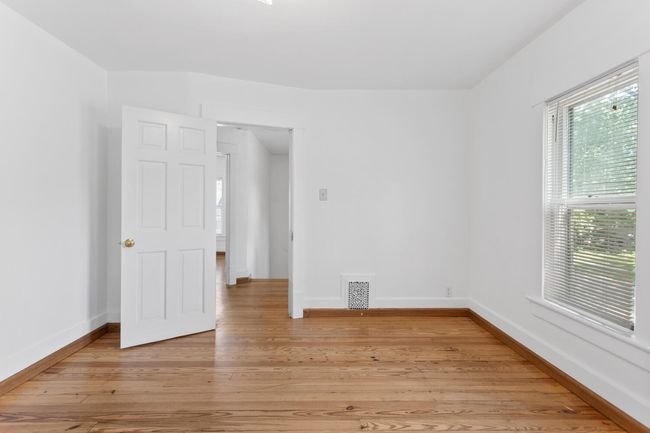 808 W Green St, House other with 5 bedrooms, 2 bathrooms and 2 parking in Champaign IL | Image 31