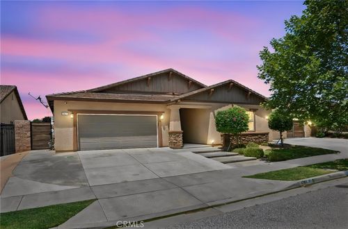 4317 Hernandez St, Jurupa Valley, CA, 92509-3335 | Card Image