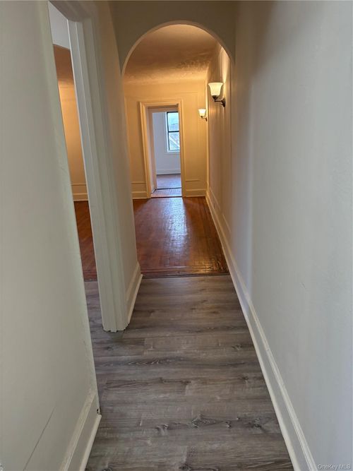 3k-30 Locust Hill Avenue, Yonkers, NY, 10701 | Card Image