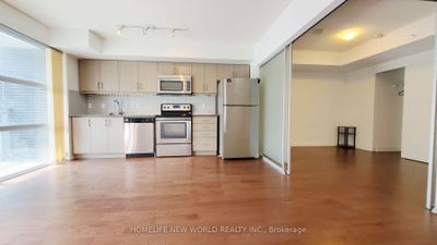 303 - 10 Willison Sq, Condo with 1 bedrooms, 1 bathrooms and null parking in Toronto ON | Image 2