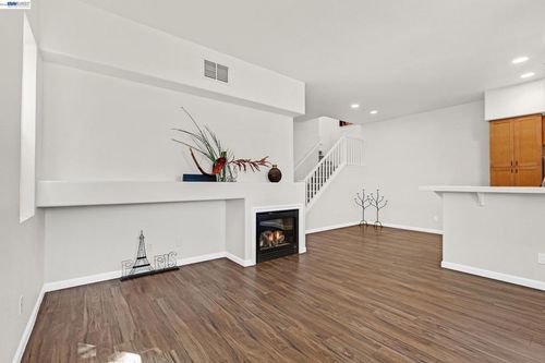 341 Imagination Pl, Milpitas, CA, 95035-8773 | Card Image