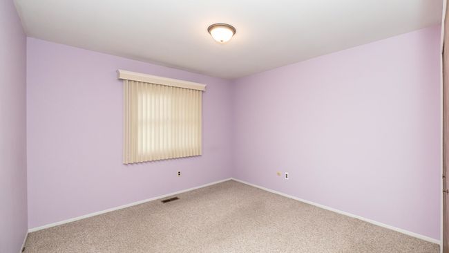 18320 Raleigh Square Dr, Condo with 2 bedrooms, 2 bathrooms and null parking in Southgate MI | Image 9