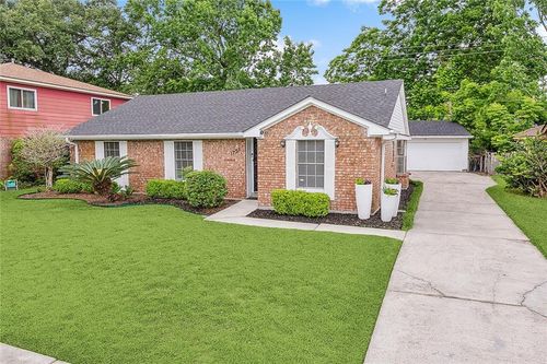 1751 Holiday Dr, New Orleans, LA, 70114-3453 | Card Image