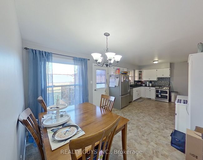 3211 County Rd 2, House other with 7 bedrooms, 4 bathrooms and 6 parking in Keene ON | Image 32