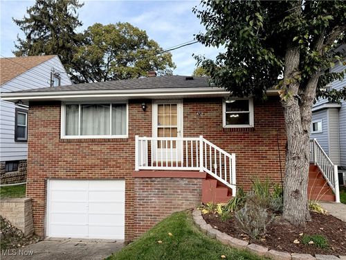 472 Dresden Ave, Steubenville, OH, 43952-3240 | Card Image