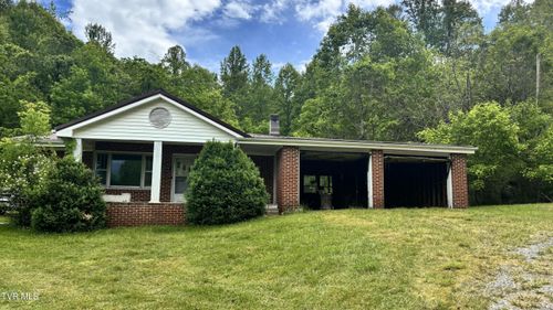 3719 Red Hill Rd, Gate City, VA, 24251-2537 | Card Image