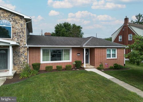 111 N Race St, MIDDLETOWN, PA, 17057-2241 | Card Image