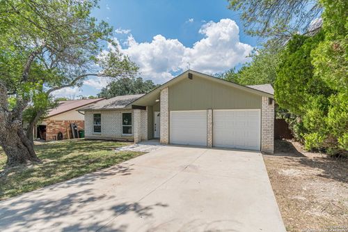 11519 Woollcott St, San Antonio, TX, 78251-3259 | Card Image