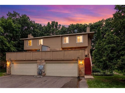 2103 Marquis Rd, Golden Valley, MN, 55427-3143 | Card Image