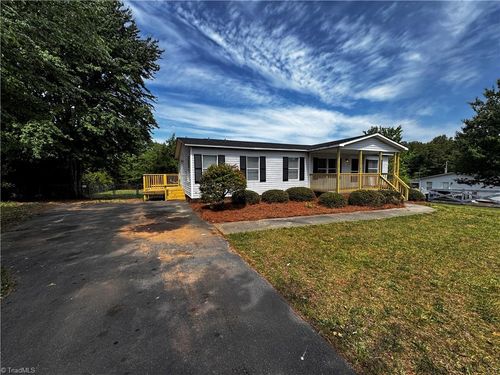 108 Clarmont Dr, King, NC, 27021-8282 | Card Image