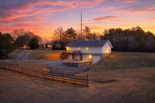 143 Meridian Way, DALTON, GA, 30721-9696 | Card Image