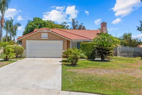 15245 Tulip Ct, Fontana, CA, 92335-7105 | Card Image