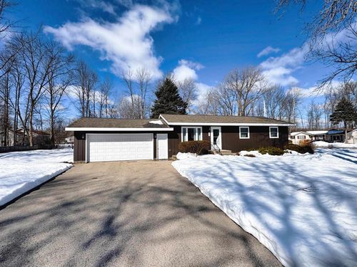 4511 6th Street, Menominee, MI, 49858 | Card Image