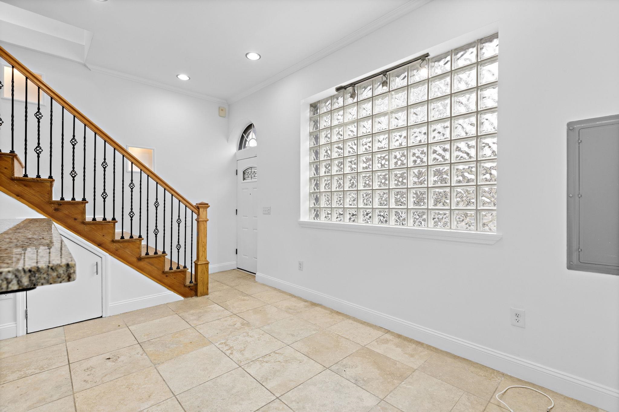 Residential Lease in Weehawken 3