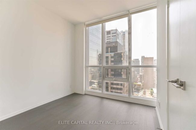 2315 - 70 Temperance St, Condo with 2 bedrooms, 2 bathrooms and 1 parking in Toronto ON | Image 21
