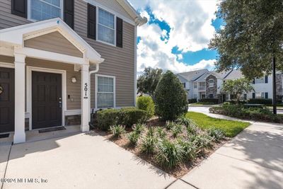 501 - 575 Oakleaf Plantation Parkway, Condo with 2 bedrooms, 2 bathrooms and null parking in Orange Park FL | Image 3